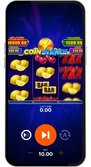 Coin Strike bębny z klasycznymi symbolami owoców cytryn wiśni oraz symbolem BAR i Siódemkami Wild